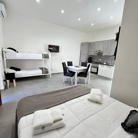 Fastfly47 נאפולי